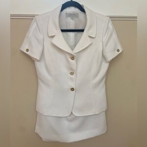 New Tahari White Short Sleeve Blazer suit jacket & skirt set size 6